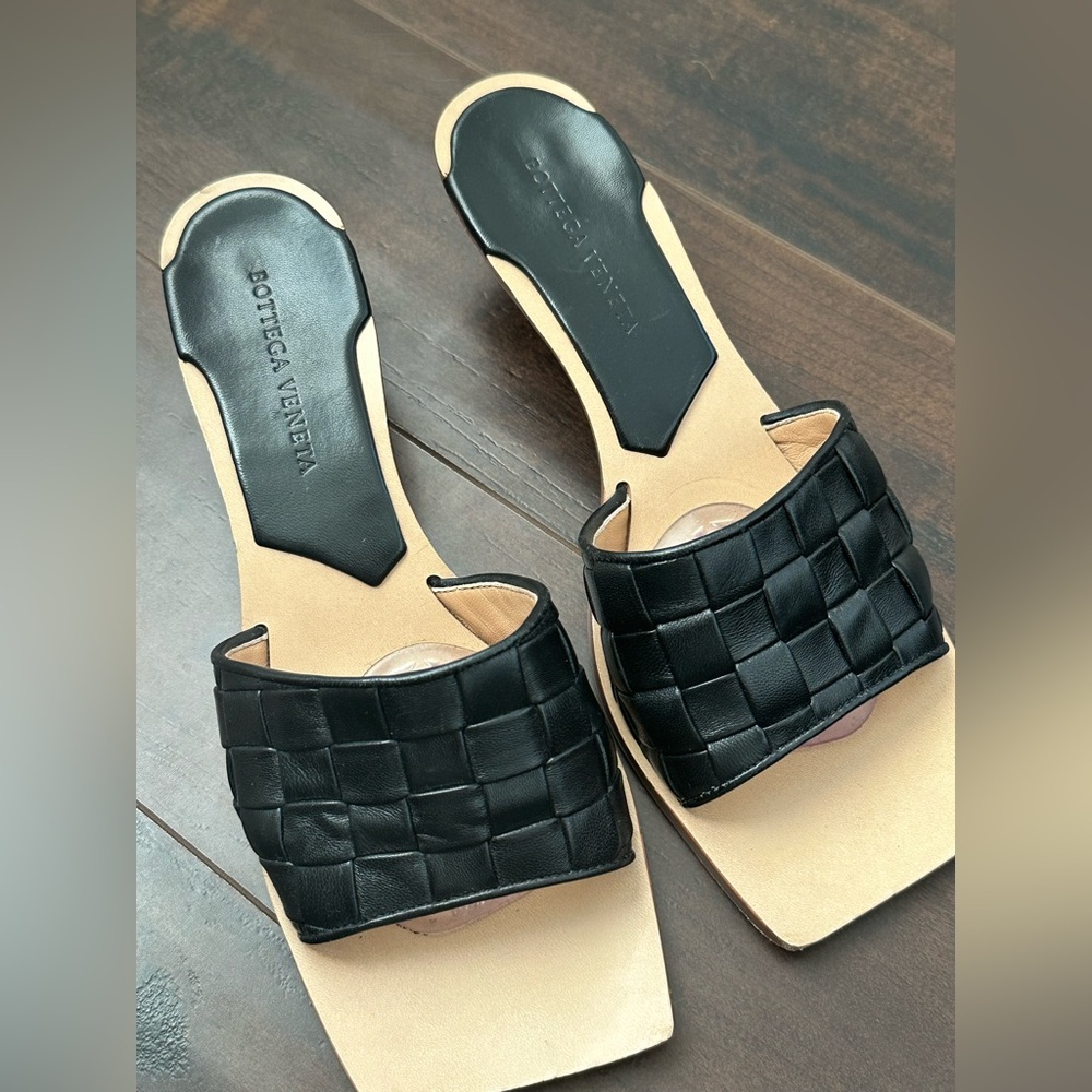 Bottega Veneta intrecciato leather bloc sandals 7.5